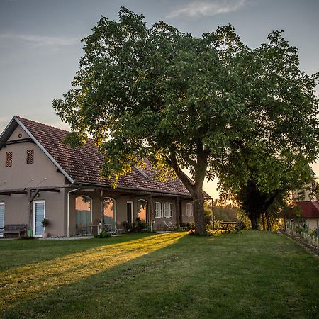 버그하우젠 Winzarei, Weingut Tement 빌라 외부 사진